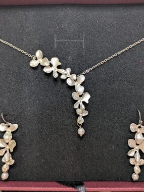 La'celet Jewelry Gallery Silver Floral Pendant Necklace with Pearl Drop